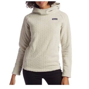 NWT PATAGONIA SIZE SMALL DIAMOND CAPRA HOODIE